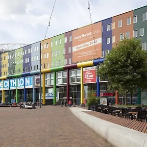 Отель Easyhotel Arena Boulevard, Амстердам
