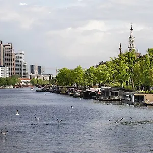 Bed & Breakfast Houseboat - With A View